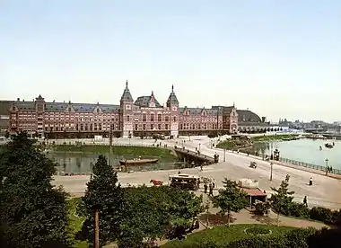 Image 17Amsterdam Centraal railway station (c. 1895) in Amsterdam, Netherlands (from Portal:Architecture/Travel images)