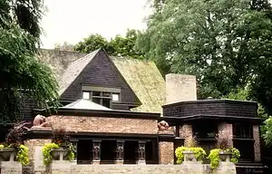 Image 2A street view of the Frank Lloyd Wright Home and Studio in Oak Park.  Wright built the house in 1889 and added the Studio and Connecting Corridor in 1898. The Frank Lloyd Wright Preservation Trust has restored the property to its appearance in 1909, the last year the architect lived there with his family. Photo credit: User:Banewson (from Portal:Illinois/Selected picture)