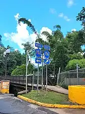 PR-156 east at the southern terminus of PR-152 in Barranquitas