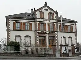 The town hall in Danne-et-Quatre-Vents