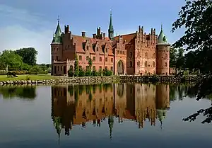 Image 29Egeskov Castle, Denmark (from Portal:Architecture/Castle images)
