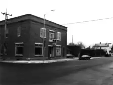 Former Cling's Bar and later Butch's Bar building in 1983; part of the Third Avenue Historic District.