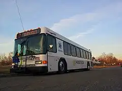 Low Floor (2006) for SORTA, note smaller headsign; top of windshield now aligned with top of sliding side windows