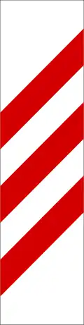 Level crossing countdown marker (placed under the triangular warning sign, usually 150 m before crossing)