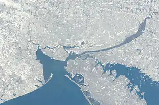 Image 22NASA image of the Port of New York and New Jersey (from History of New York City (1898–1945))