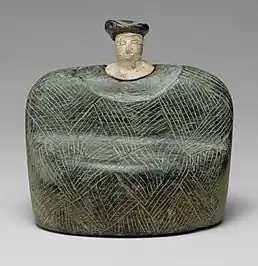 Seated figurine (Bactrian); 3rd-2nd millennia BC; chlorite and limestone; height: 9 cm; Metropolitan Museum of Art (New York City)